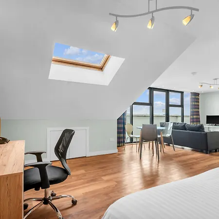 Roomzzz Headingley Apart Otel