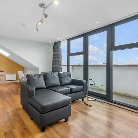 Roomzzz Headingley Leeds (West Yorkshire)