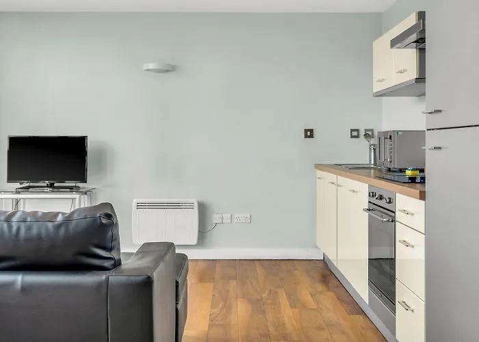 Roomzzz Headingley شقة فندقية ليدز