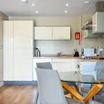 Roomzzz Headingley شقة فندقية 4*