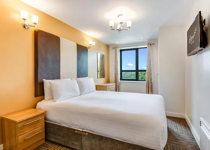 Апарт-отель Roomzzz Headingley Лидс