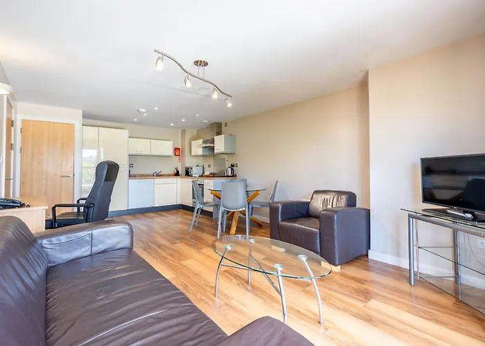 Апарт-отель Roomzzz Headingley 4*