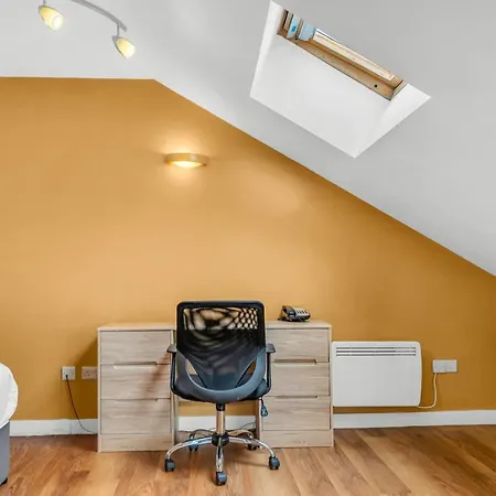 Roomzzz Leeds Headingley Апарт-готель